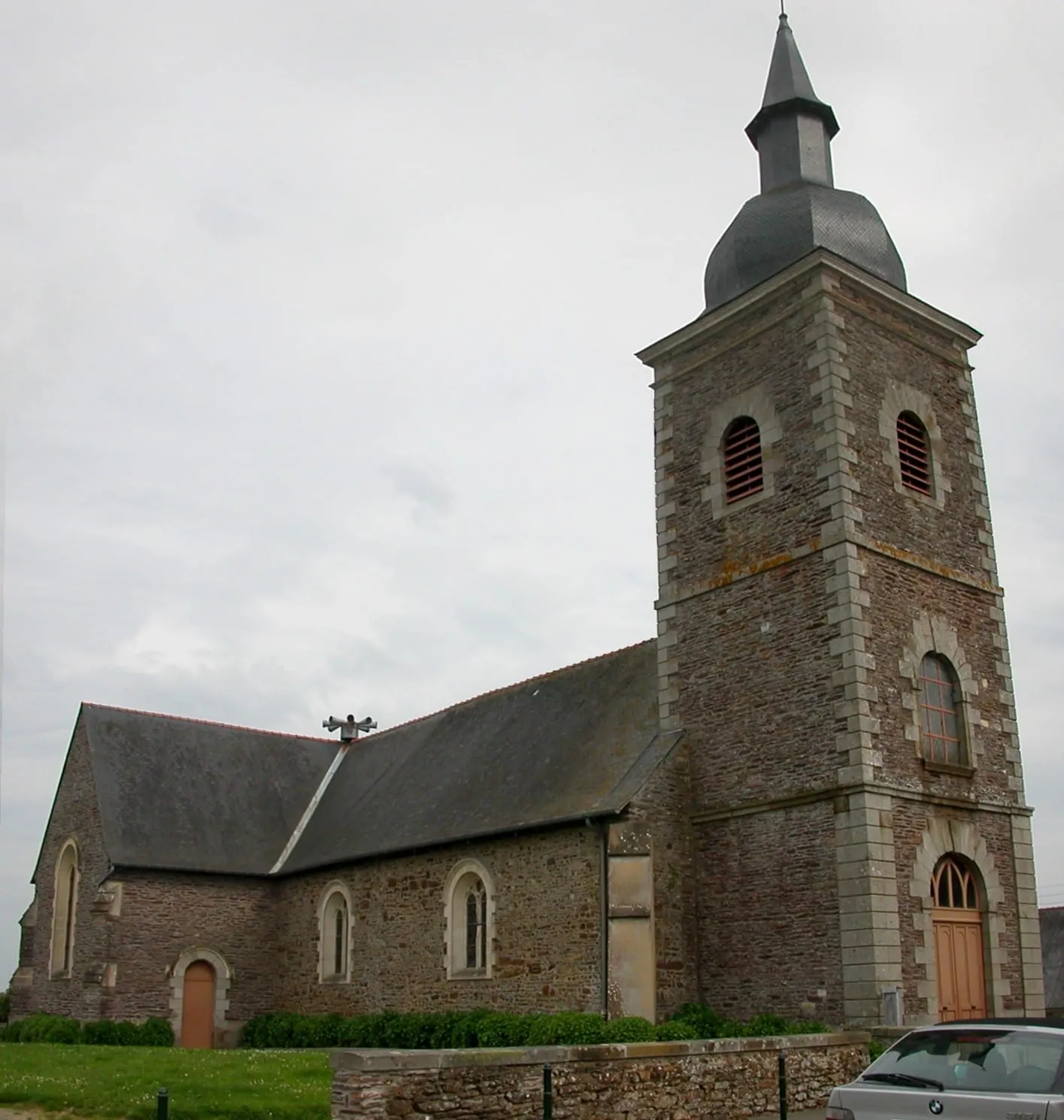 L'église Saint-Martin de Noyal-Châtillon-sur-Seiche, au sud de Rennes